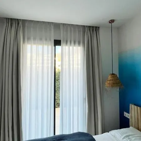 Luxurious 3 Bed Garden Higueron West Apartment Fuengirola